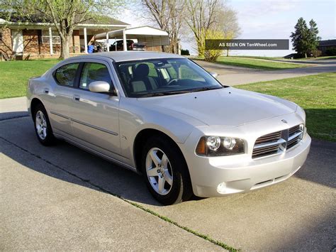 2010 Dodge Charger Sxt Sedan 4 - Door 3. 5l