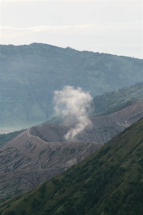 Volcanic Crater Lake · Free Stock Photo