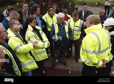 Fuel Protest - Exxon Mobil Fuel Refinery - Fawley Stock Photo - Alamy