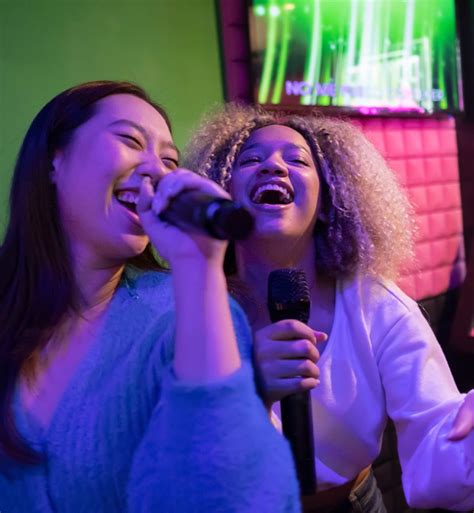 75 Easy Karaoke Songs That Literally Anyone Can Sing - PureWow