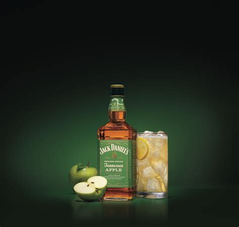 Jack Daniel's Tennessee Apple Whiskey Is Here To Warm You Up This Fall, Here's What It Tastes ...