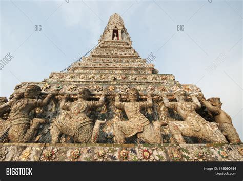 Temple Dawn (wat Arun) Image & Photo (Free Trial) | Bigstock