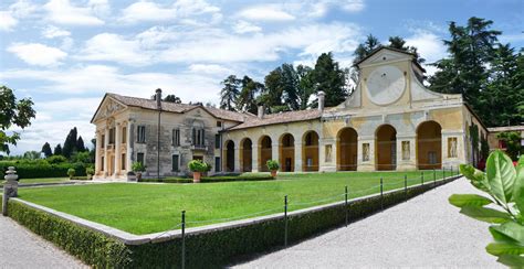 File:Villa Barbaro Maser barchesse.jpg - Wikimedia Commons