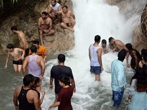 Neer Jharna Waterfall in Risihikesh – Photos, Timing, Ticket, How to Reach