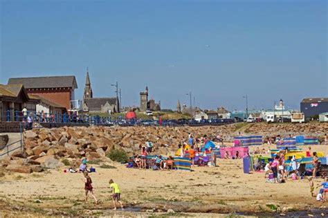 Land of the Big Sky.: Fraserburgh Beach (Broch Beach).