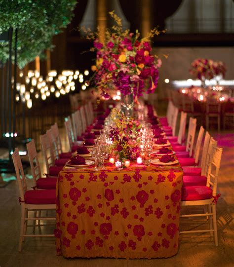 How much are you loving this magenta and gold color scheme? These rich jewel tones are warm ...