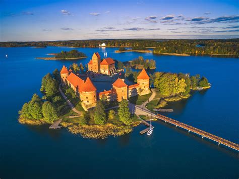 Castillo de Trakai combina belleza y historia para el deleite de los turistas