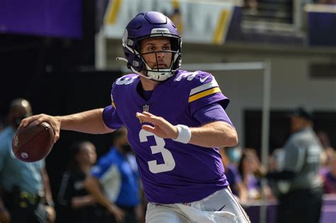 Vikings reportedly waive Jake Browning, but does that make rookie Kellen Mond the backup? – SKOR ...