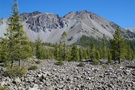 Hiking Chaos Crags Trail in Lassen Volcanic National Park - Northern ...