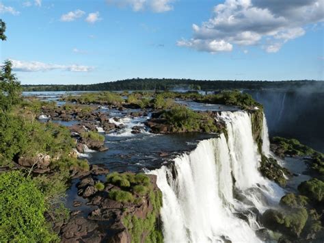 11 Widest Waterfalls in the World - Insider Monkey