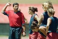Tony DiCicco, Popular Coach of the U.S. Women’s Soccer Team, Dies at 68 - The New York Times