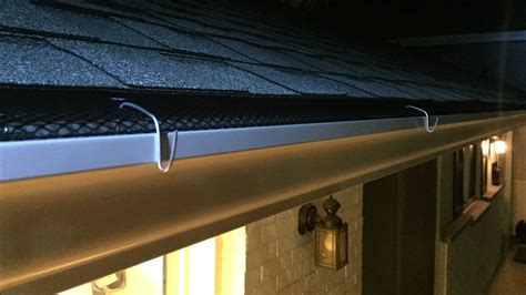 How To Hang Icicle Lights On Gutters With Leaf Guards | Homeminimalisite.com