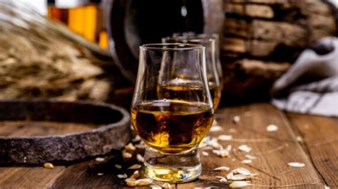 35 Whiskey Terms: A Complete Glossary in 2024 - MyBartender