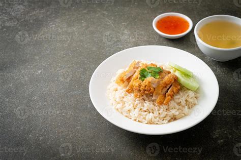 Steamed Rice with Fried Chicken or Hainanese Chicken Rice 20639940 ...