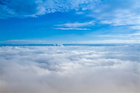 Perché il cielo è azzurro anche se lo spazio è nero? - GIZZETA