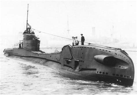 HMS Thorn, the Triton class submarine | Aircraft of World War II ...