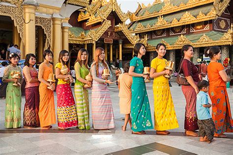 Myanmar National Costume, Traditional Dress & Clothes