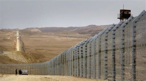 Israel approves additional section of Jordan border fence: report | i24news - See beyond