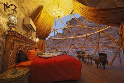 Wadi Rum: 7 Luxury Camps to Spend a Night in Jordan's Desert | Luxury camping, Wadi rum, Luxury ...