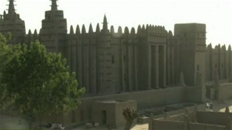 Conflict leaves Mali's tourism in ruins - BBC News