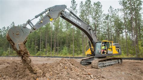 Volvo Breaks Ground on Charleston Area Plant - Bringing 4,000 New Jobs ...