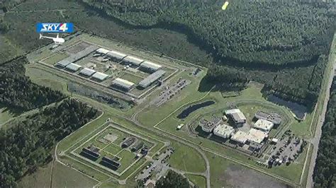 4 prisoners hospitalized after violence breaks out at Columbia Correctional