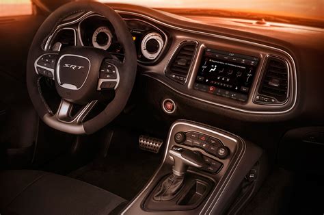 2018 Dodge Challenger SRT Demon interior view - Motor Trend en Español