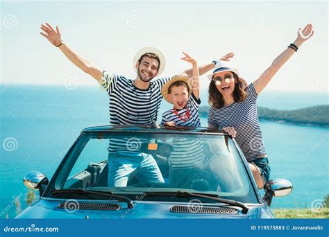 Happy Family Travel by Car To the Sea. Stock Image - Image of father, group: 119575883