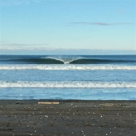 Ocean Shores Surf Photo by D Crockett Surfboards | 10:00 am 11 Feb 2018