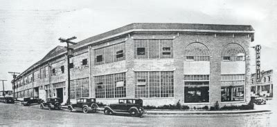 Hupmobile 1930s | Car dealer, Car dealership, Street view