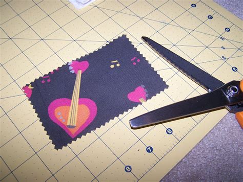 How to cut fabric straight - basic tools and techniques - Craftbuds