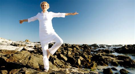 The Yoga Stork Pose Helps Prevent Falls | YourCareEverywhere