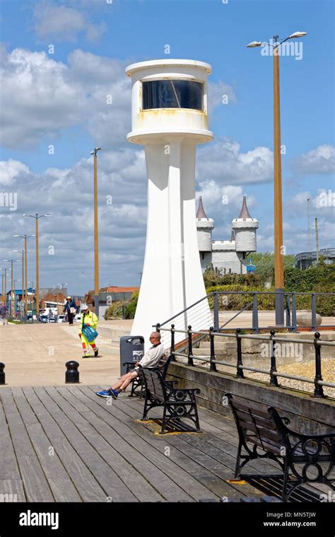 The Lighthouse at the entrance to Littlehampton harbour West Sussex ...