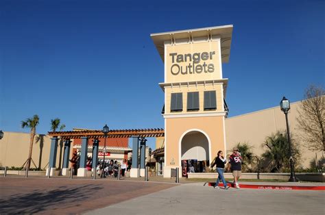 Tanger Outlets Houston brings six women and minority-owned shops