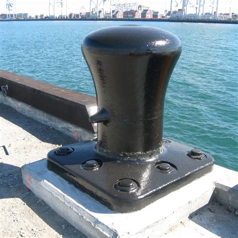 Terminal mooring bollard - Bollards - Trelleborg Marine and Infrastructure