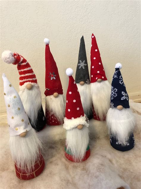 Pin by Laura Miyaura on Gnomu | Christmas fireplace decor, Christmas ...