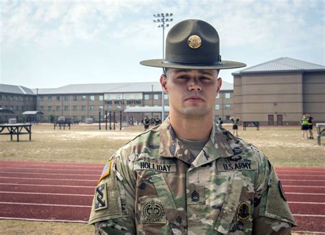 Beacon of Army Values: What today's drill sergeant represents | Article ...