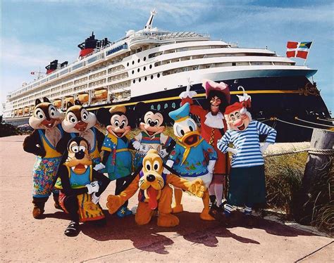 Top 9 Tips For First Time Cruisers On Disney Cruise Line - Disney Dining Information