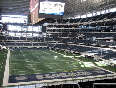 A Reef Geek's Road Trip: Fun at the Dallas Cowboys Stadium!