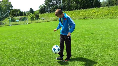 Ultimate soccer tricks. - YouTube