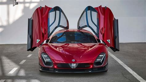 Alfa Romeo 33 Stradale 2023: motore, interni, prestazioni, prezzo