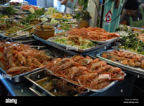 food at chatuchak market Stock Photo - Alamy