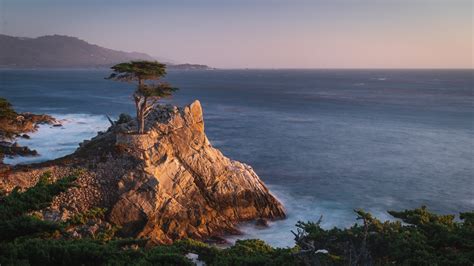 Download the missing macOS Monterey landscape wallpaper right here