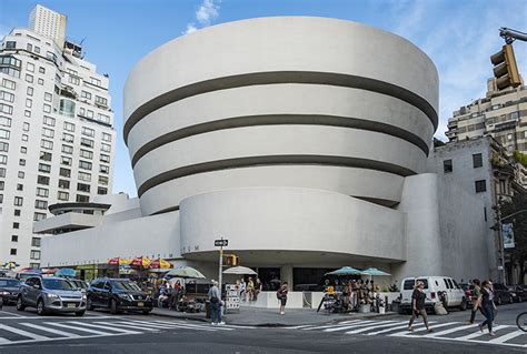 The Guggenheim: The History of a New York Modern Art Museum