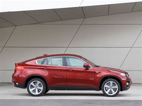 2009 BMW X6 xDrive50i - BMW Luxury Crossover SUV Review - Automobile Magazine