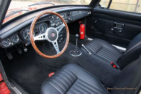 Résultat de recherche d'images pour "mgb interior" | Cool sports cars ...