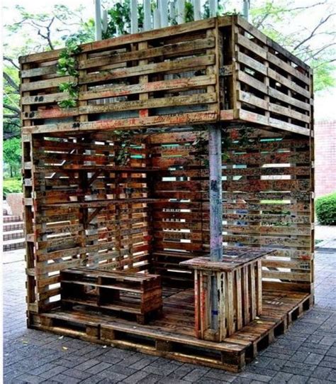 Some Large Wooden Pallets Constructions | Pallet Ideas