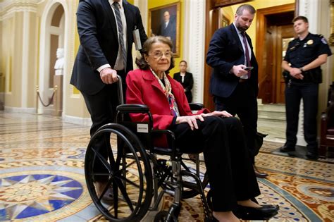 Senator Dianne Feinstein Dead at 90 | Us Weekly