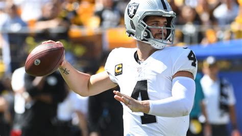 Derek Carr stalls contract talks with Raiders, won't discuss extension ...