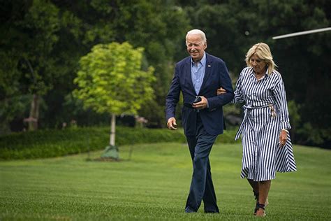 Jill Biden Slips on Espadrille Wedges With President Joe Biden – Footwear News